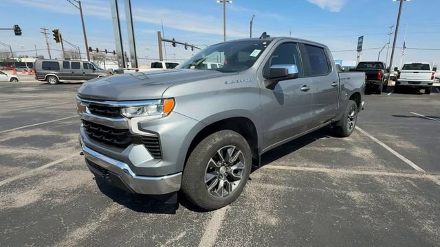 Used 2023 Chevrolet Silverado 1500 LT AWD/4WD image 4