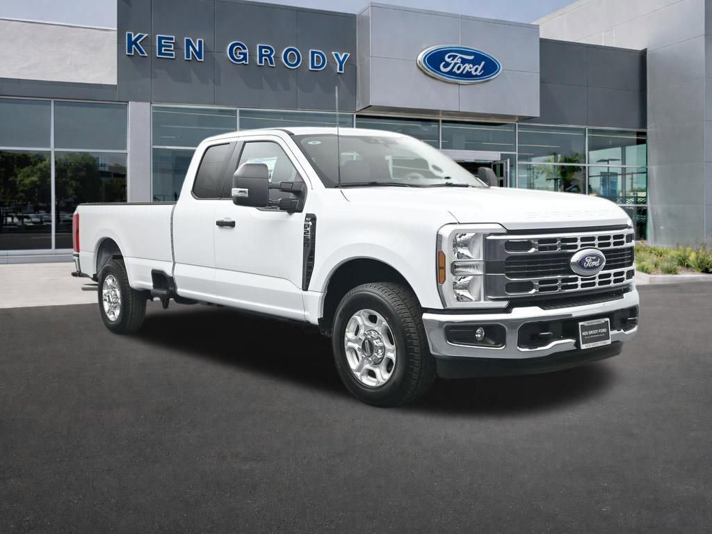 New 2026 Ford F250 XLT w/ F-250 >10K GVWR Package