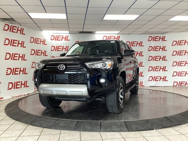 Used 2023 Toyota 4Runner TRD Off-Road Premium w/ Moonroof Package AWD/4WD image 3