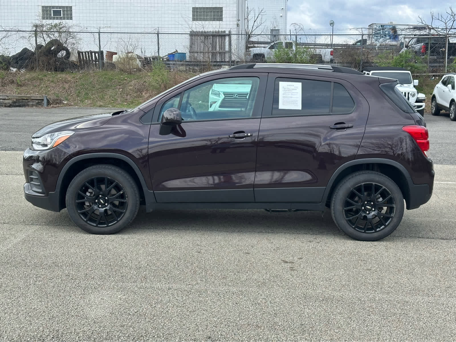 Used 2022 Chevrolet Trax LT w/ Sport Edition image 4