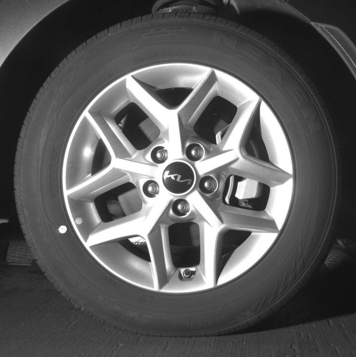 Used 2025 Kia Soul LX w/ LX Technology Package FWD image 10