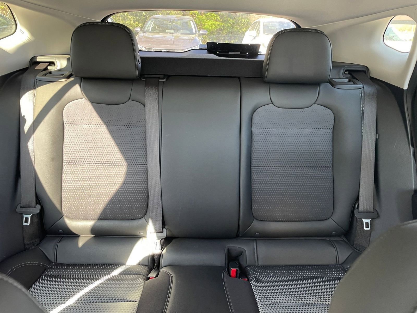 Used 2025 Chevrolet Trax LT w/ LT Convenience Package image 37