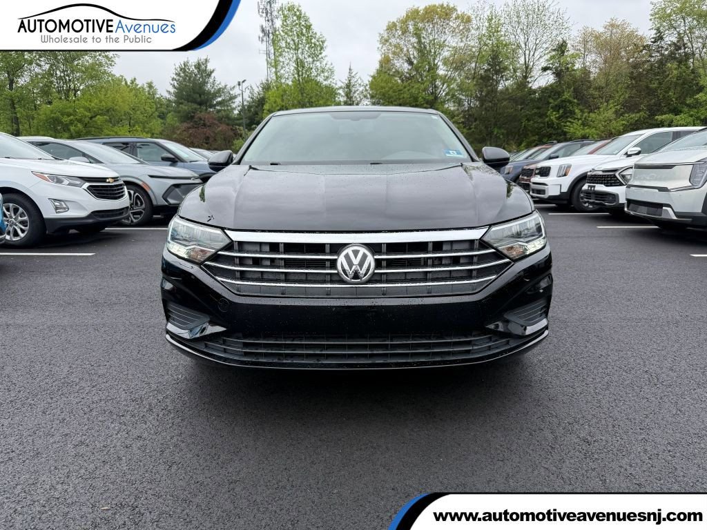 Used 2020 Volkswagen Jetta SE FWD image 1