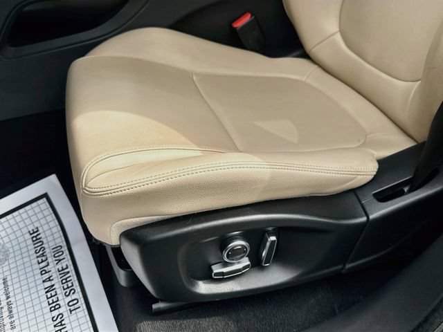 Used 2020 Jaguar F-PACE Premium AWD/4WD image 21