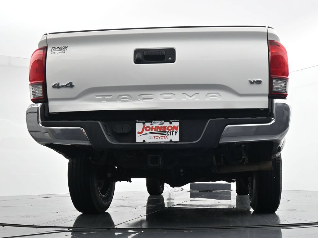 Used 2020 Toyota Tacoma SR5 AWD/4WD image 35
