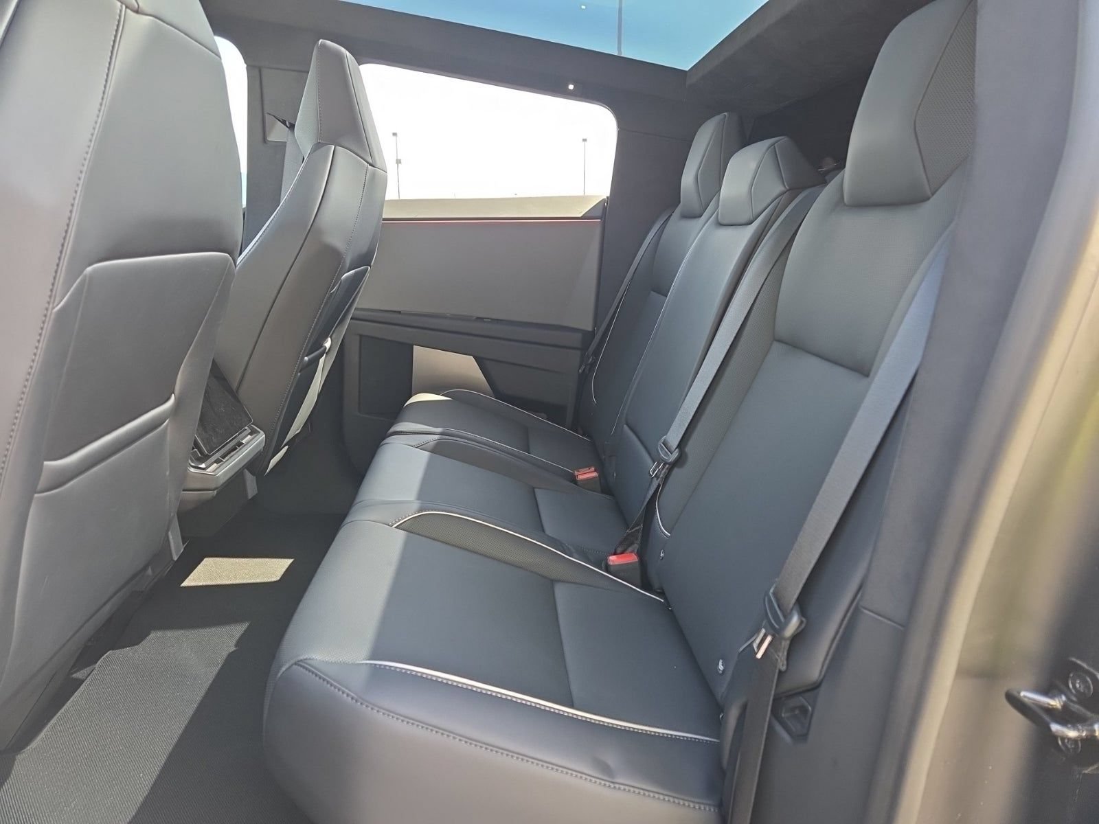 Used 2024 Tesla Cybertruck Cyberbeast AWD/4WD image 3