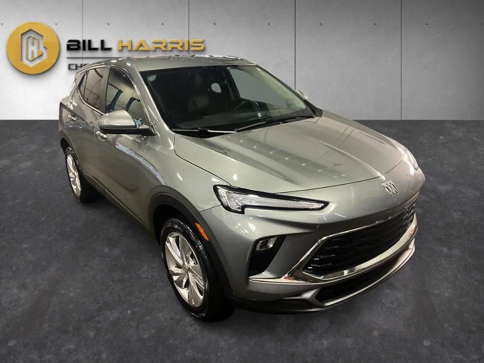 Used 2025 Buick Encore GX Preferred AWD/4WD image 9
