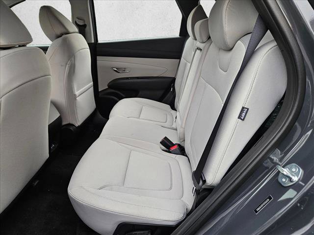Certified 2025 Hyundai Tucson SE image 12