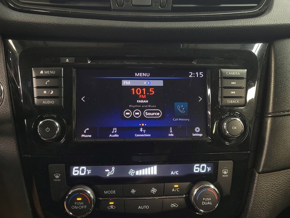 Used 2020 Nissan Rogue SV image 25