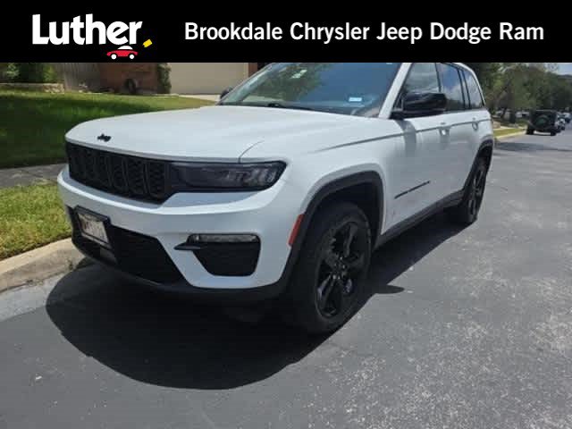 Used 2023 Jeep Grand Cherokee Limited w/ Black Appearance Package AWD/4WD image 1