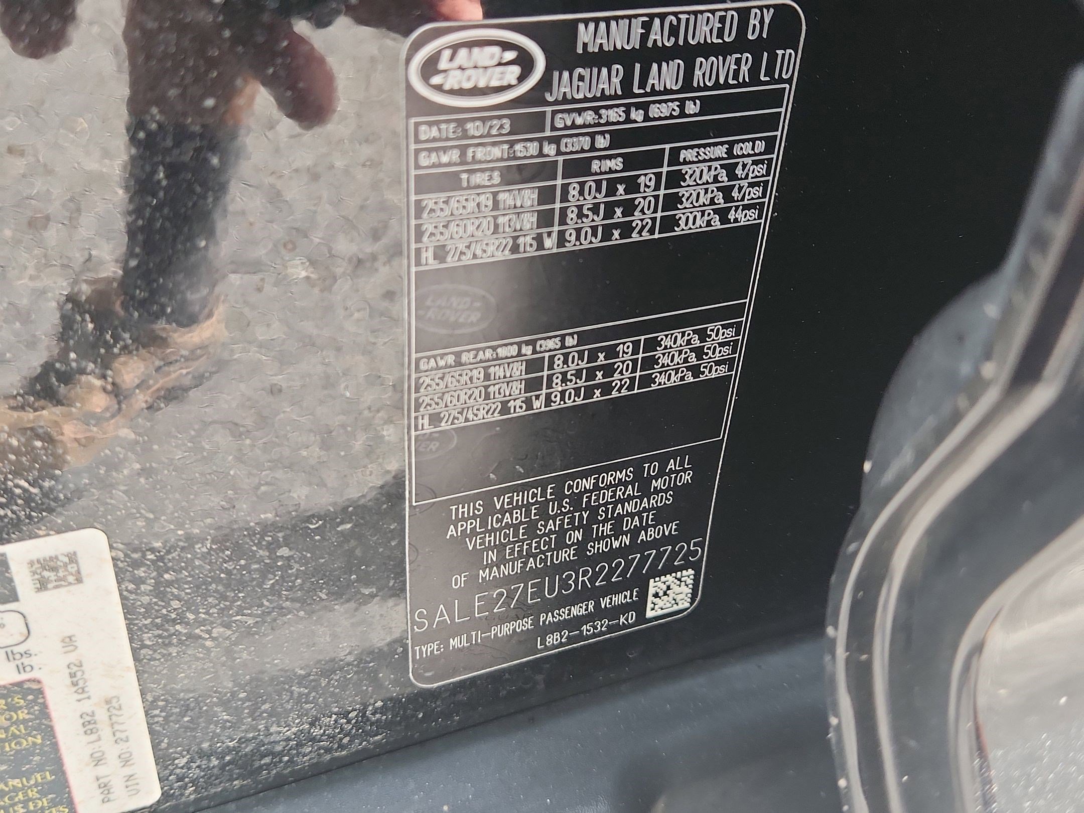 Certified 2024 Land Rover Defender 110 X-Dynamic SE AWD/4WD image 20