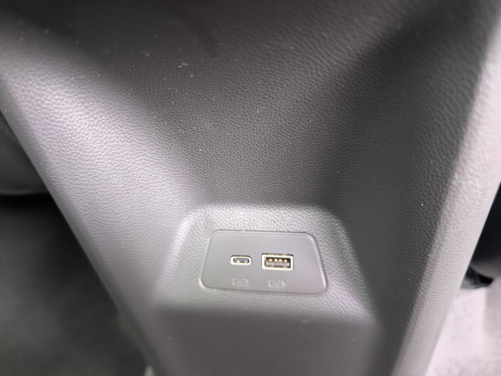Used 2025 Buick Envision Sport Touring AWD/4WD image 13