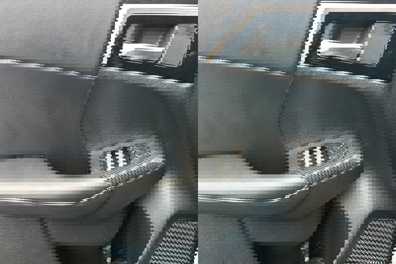 Used 2024 Mitsubishi Outlander Ralliart image 14