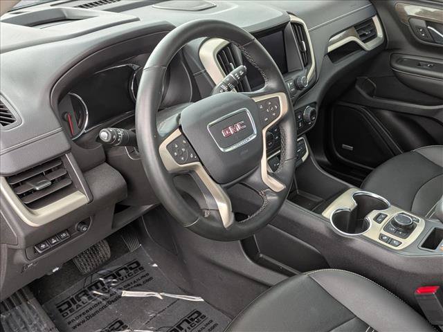 Used 2024 GMC Terrain Denali w/ Denali Premium Package AWD/4WD image 10