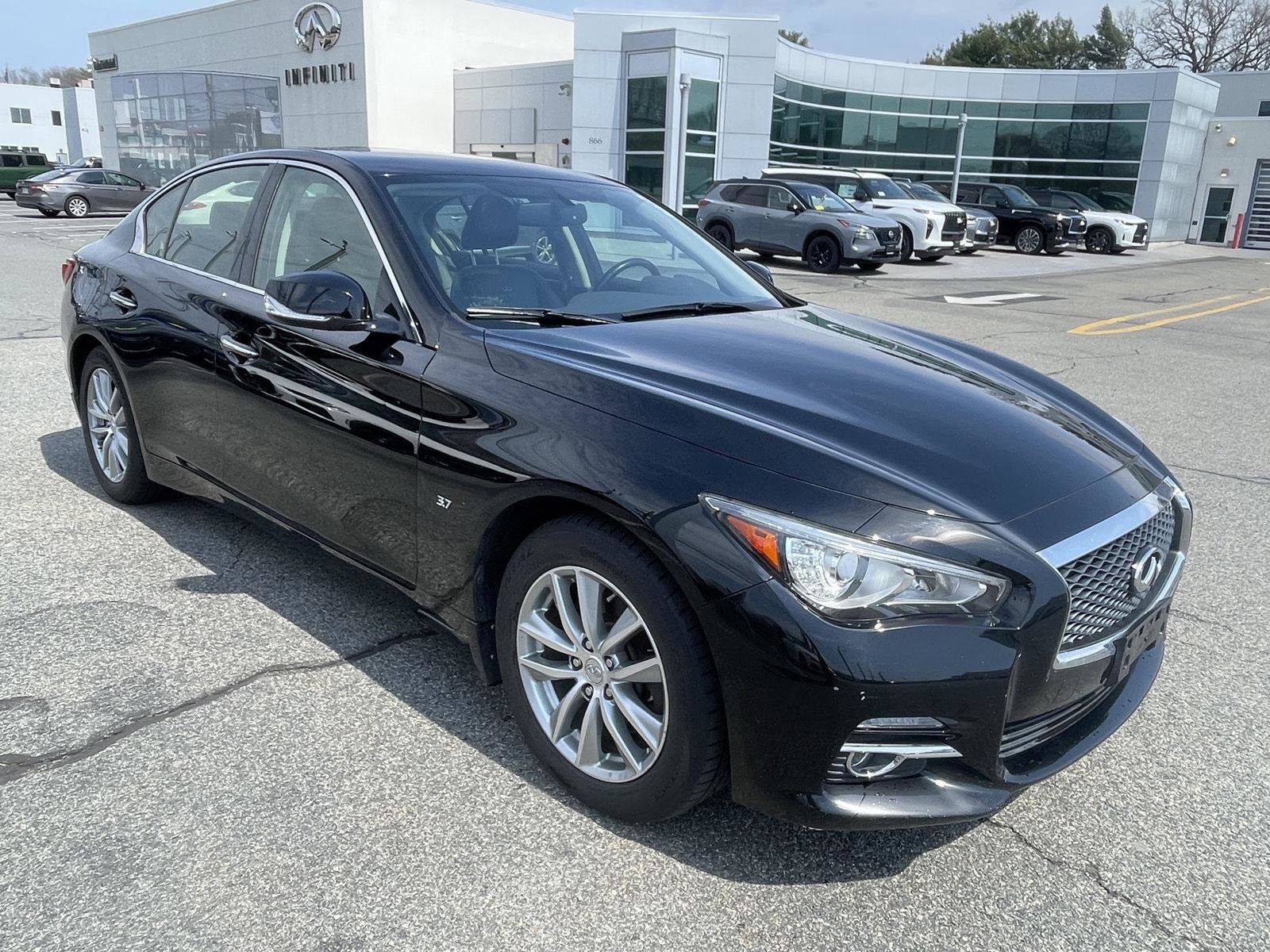 Used 2014 INFINITI Q50 Premium image 3