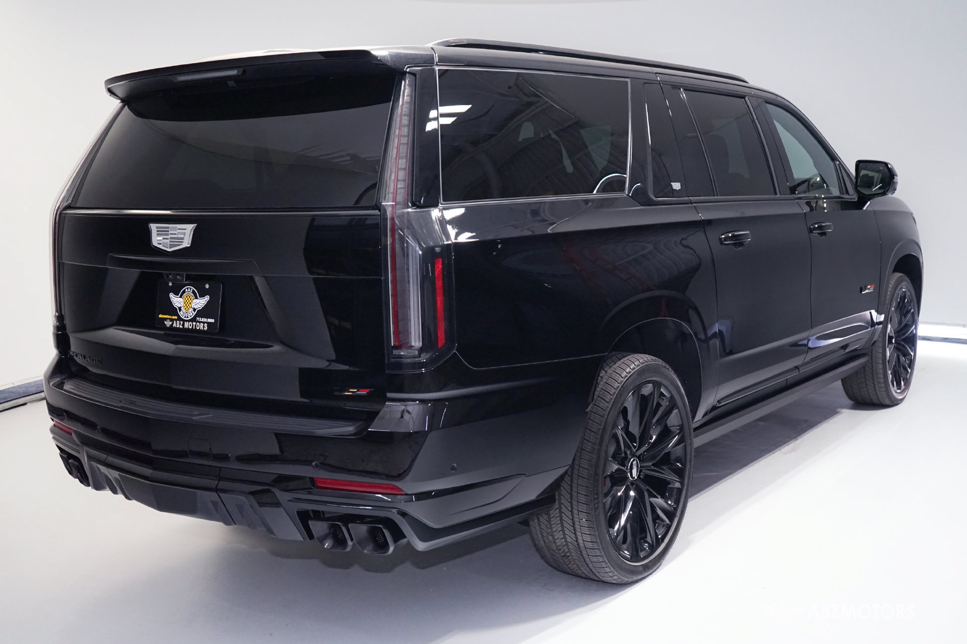 Used 2026 Cadillac Escalade ESV V AWD/4WD image 5