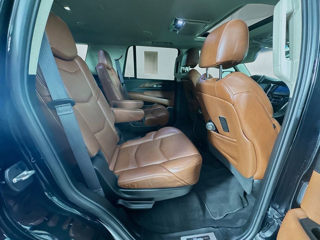 Used 2017 Cadillac Escalade Premium Luxury image 31
