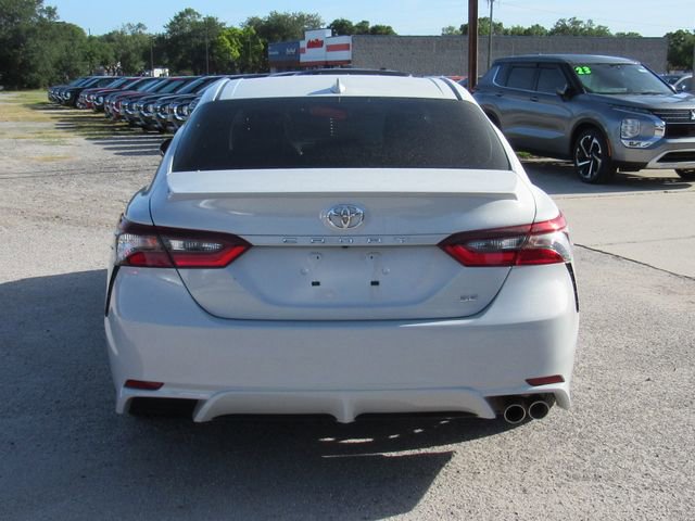 Used 2023 Toyota Camry SE image 4