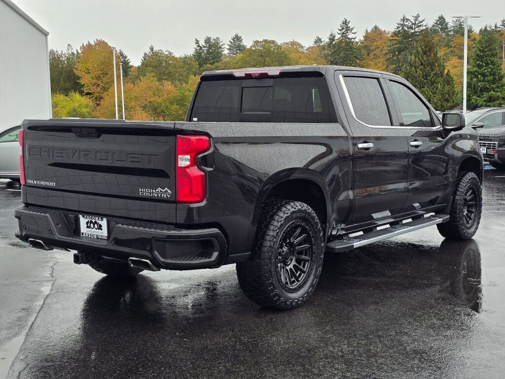 Used 2021 Chevrolet Silverado 1500 High Country w/ Technology Package image 3