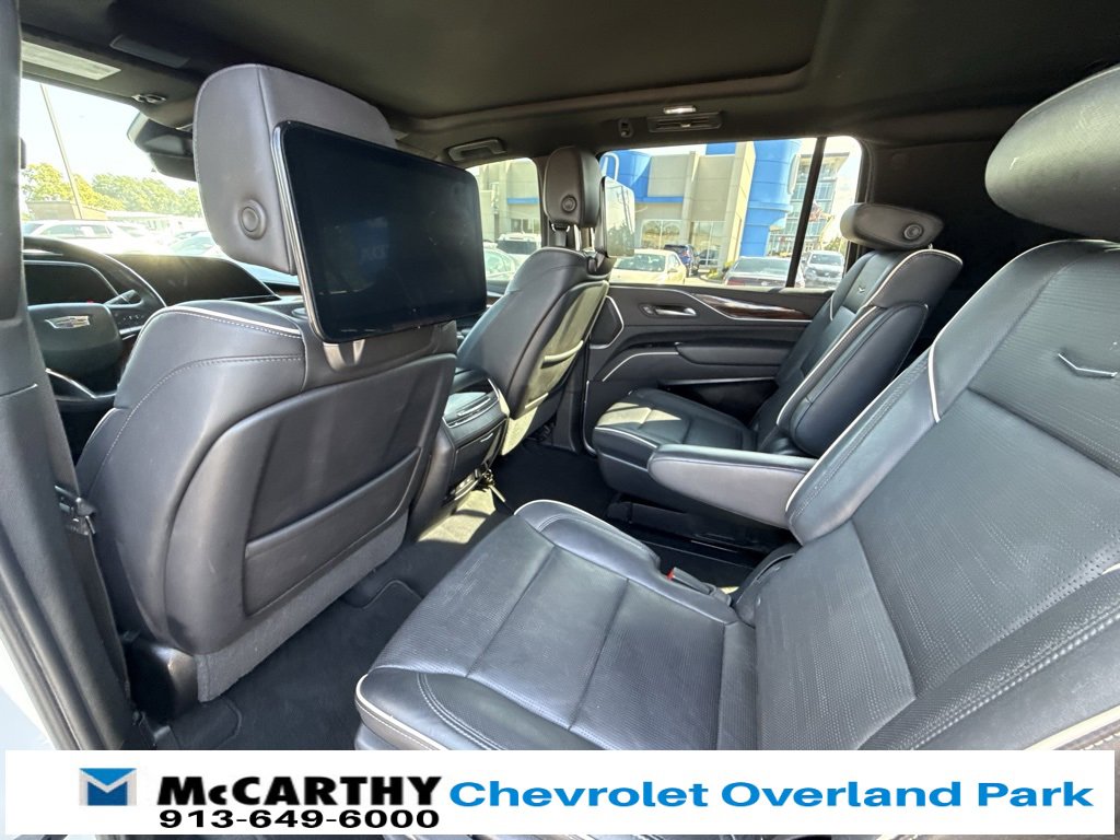 Used 2021 Cadillac Escalade ESV Premium Luxury w/ LPO, Illumination Package image 14