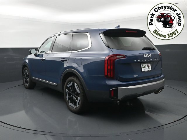 Used 2023 Kia Telluride S w/ S Sunroof Package AWD/4WD image 4