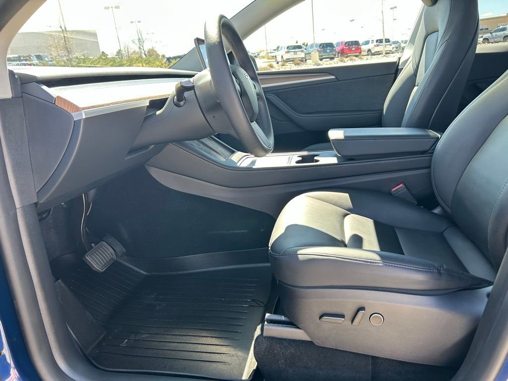 Used 2024 Tesla Model Y Long Range image 19