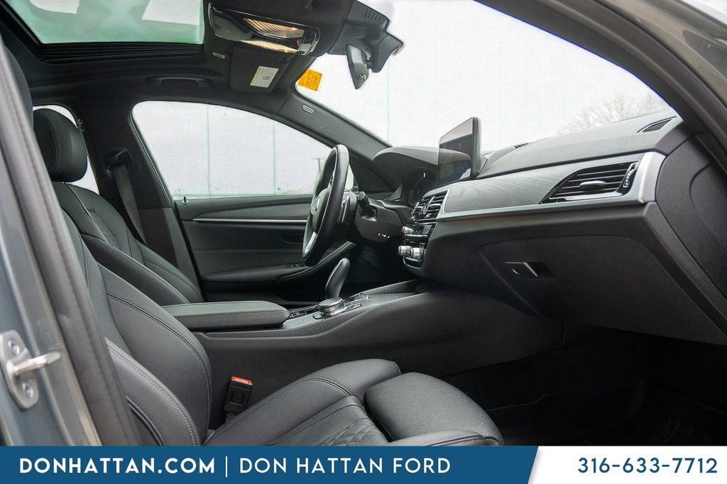Used 2023 BMW 530i xDrive AWD/4WD image 24