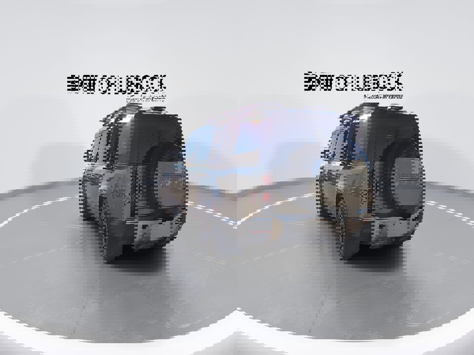 Used 2023 Land Rover Defender 130 SE image 7