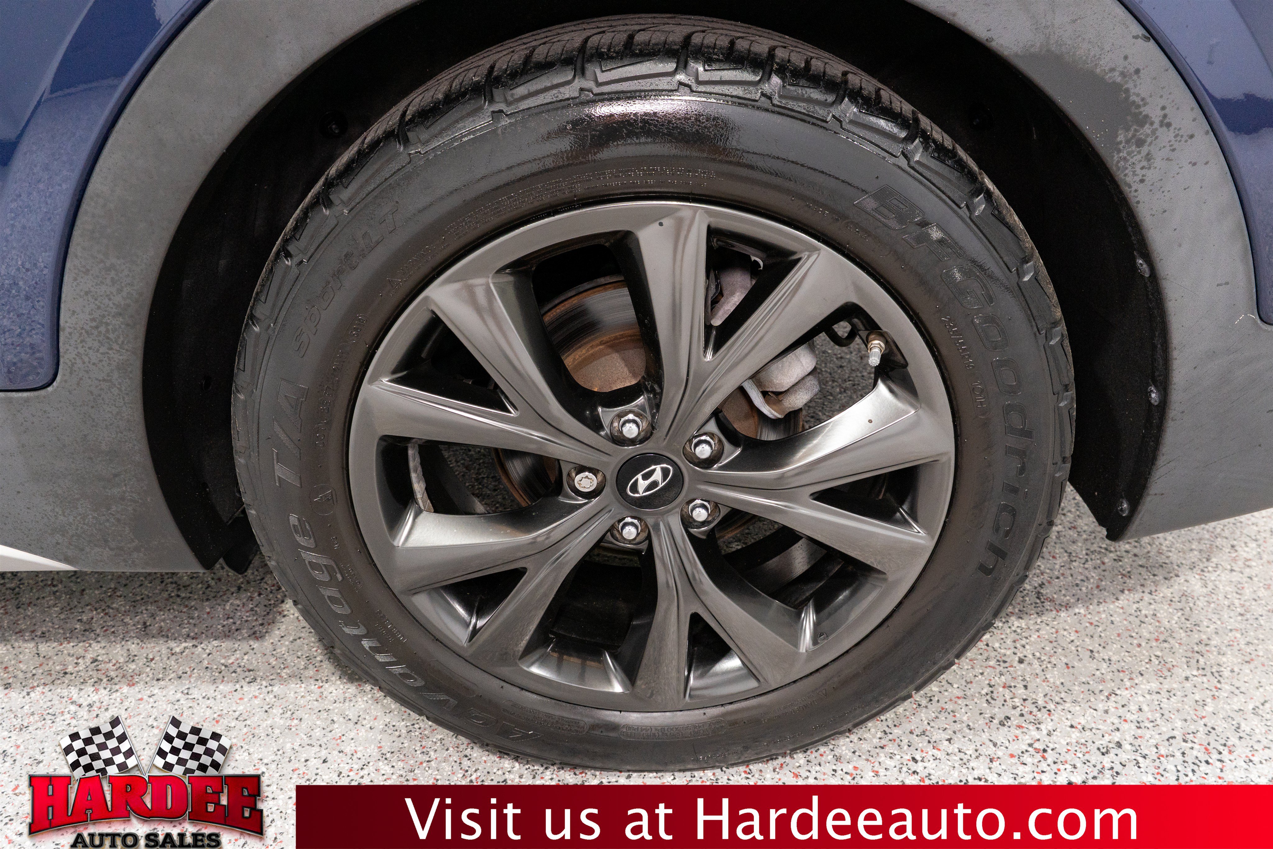 Used 2017 Hyundai Santa Fe Sport FWD image 10