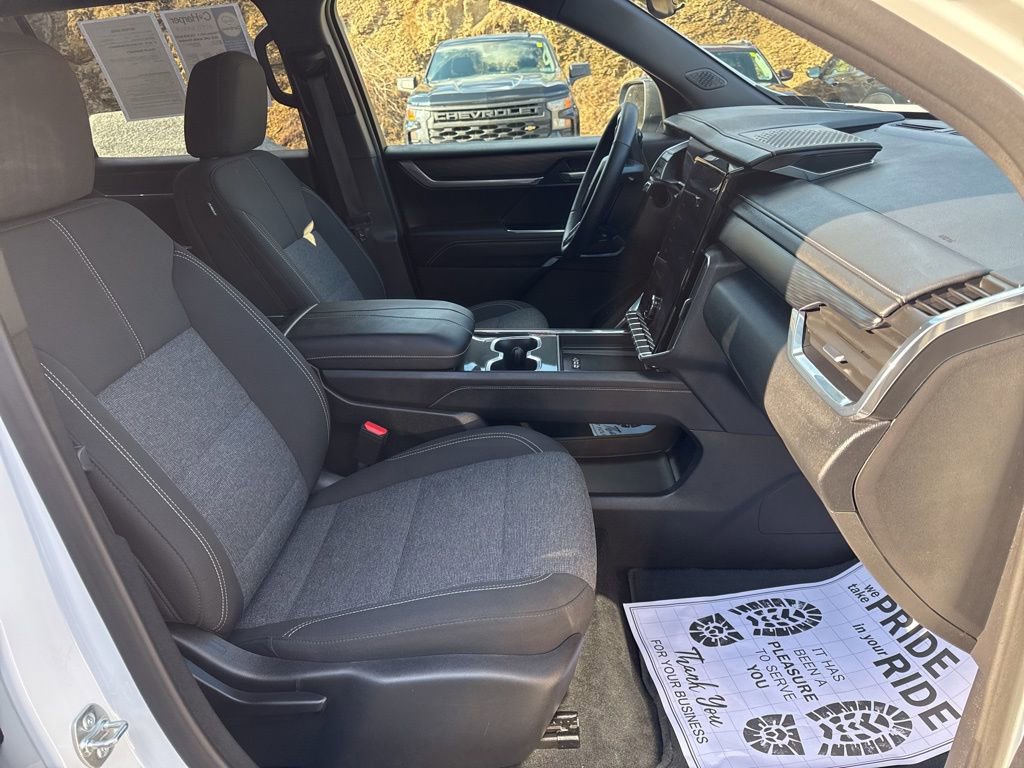 Certified 2025 GMC Acadia Elevation image 12