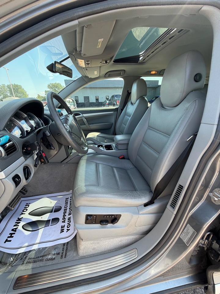 Used 2004 Porsche Cayenne S AWD/4WD image 20