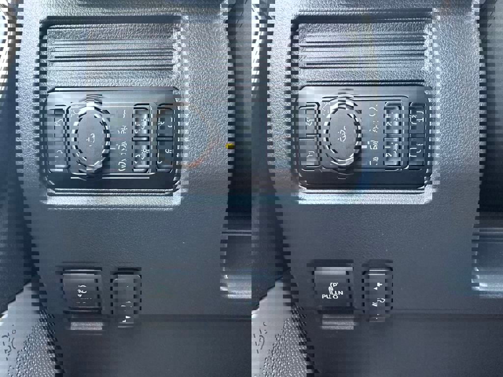 New 2025 Ford F350 Platinum image 18