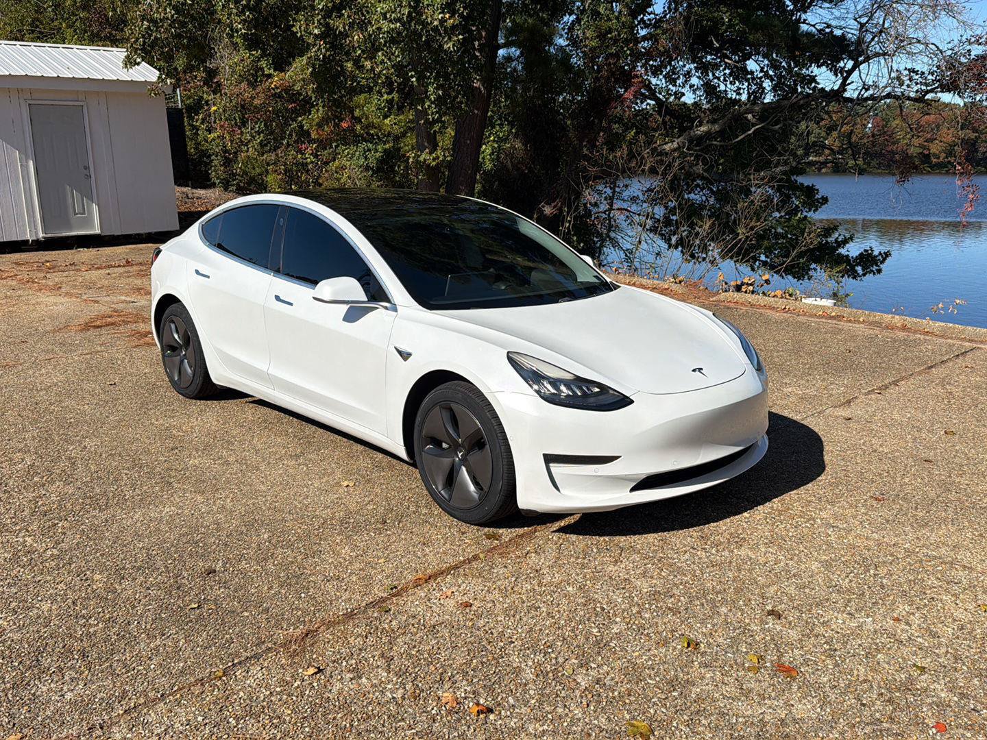 Used 2018 Tesla Model 3 Long Range RWD image 2