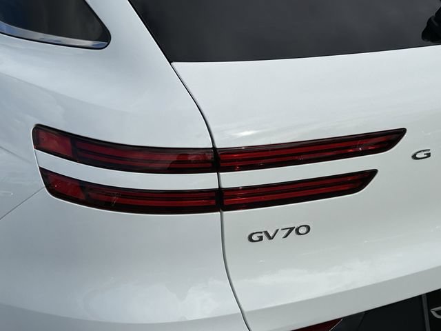 New 2026 Genesis GV70 2.5T Select AWD/4WD image 32
