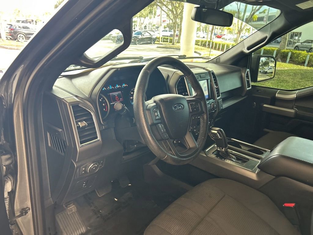 Used 2016 Ford F150 XLT w/ Equipment Group 302A Luxury image 6