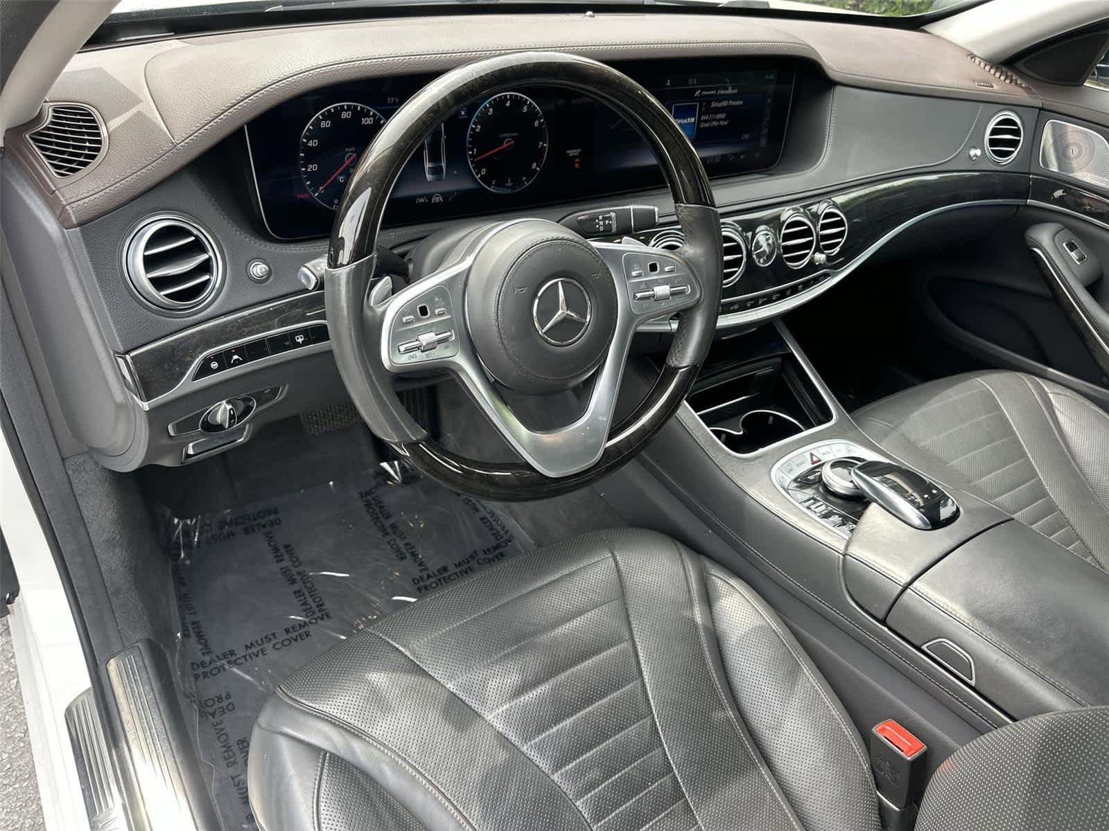 Used 2020 Mercedes-Benz S 560 Sedan image 2