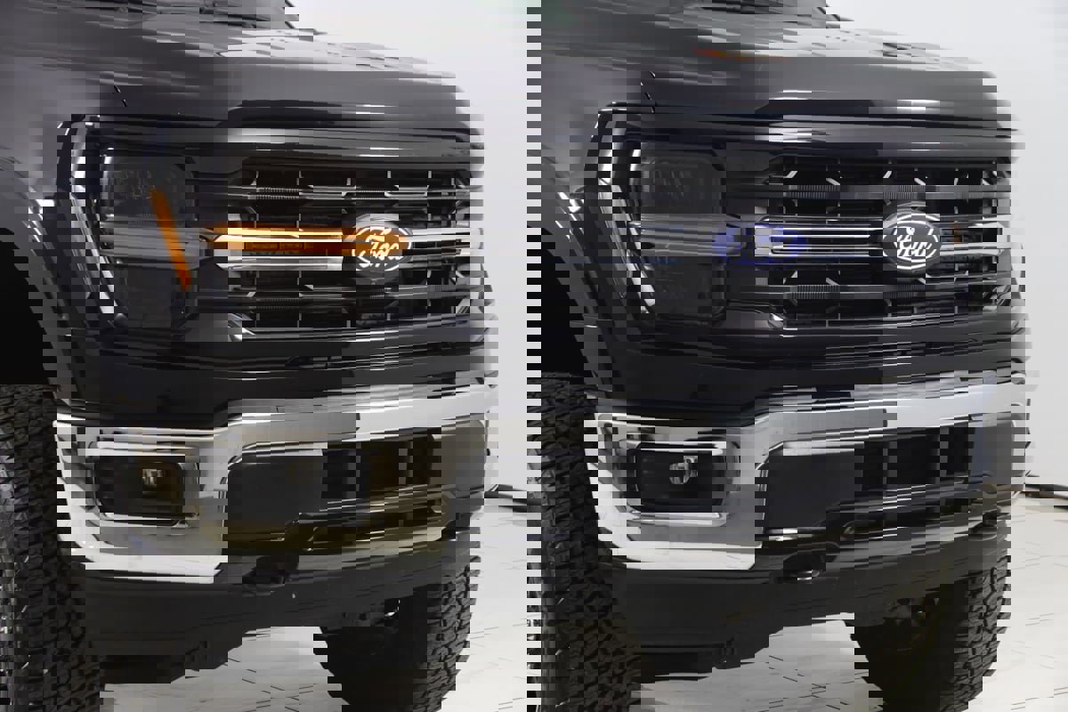 Used 2024 Ford F150 XLT w/ Tow/Haul Package image 38