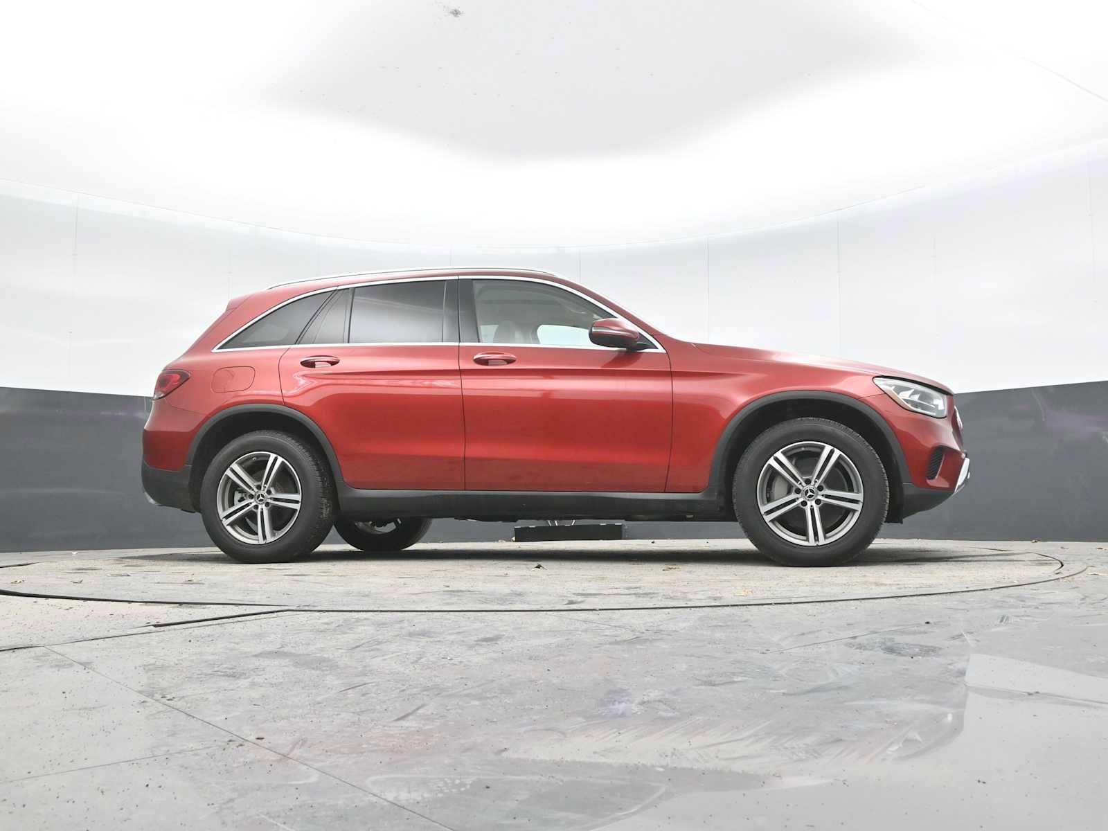 Used 2020 Mercedes-Benz GLC 300 4MATIC image 29