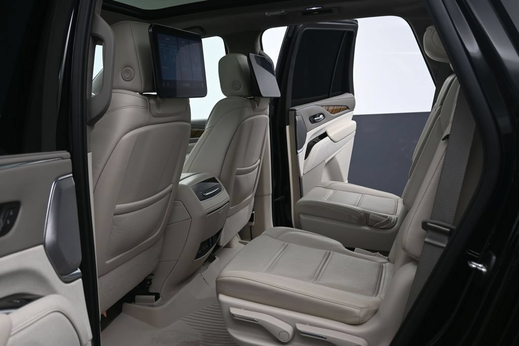Certified 2021 Cadillac Escalade Premium Luxury Platinum AWD/4WD image 13