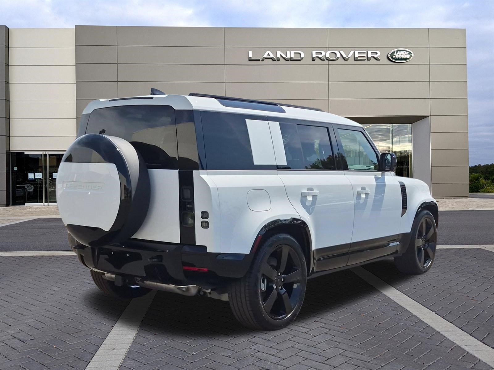 New 2026 Land Rover Defender 110 X-Dynamic SE AWD/4WD image 5