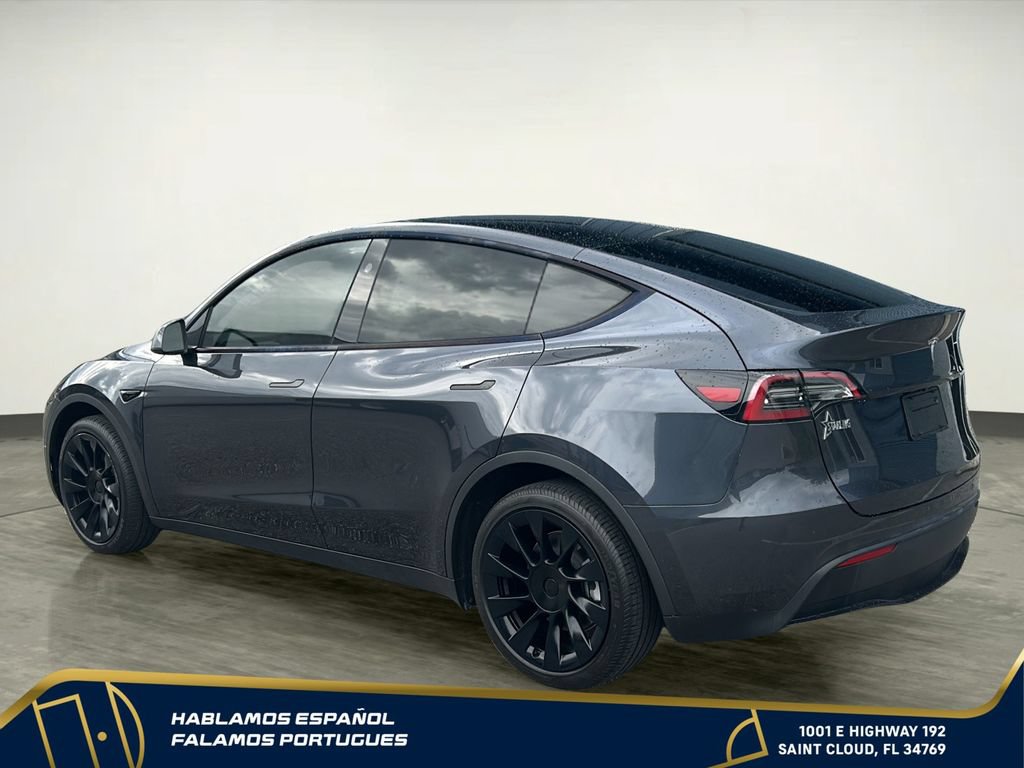 Used 2024 Tesla Model Y Long Range AWD/4WD image 4