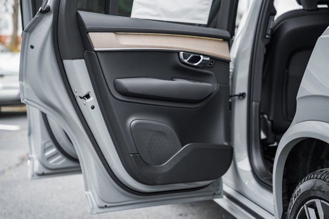 New 2026 Volvo XC90 B6 Plus w/ Protection Package Premier image 34