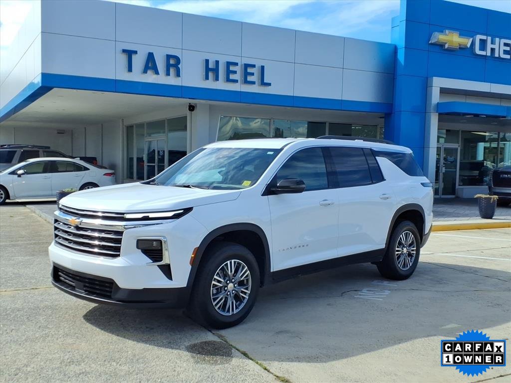 Used 2025 Chevrolet Traverse LT