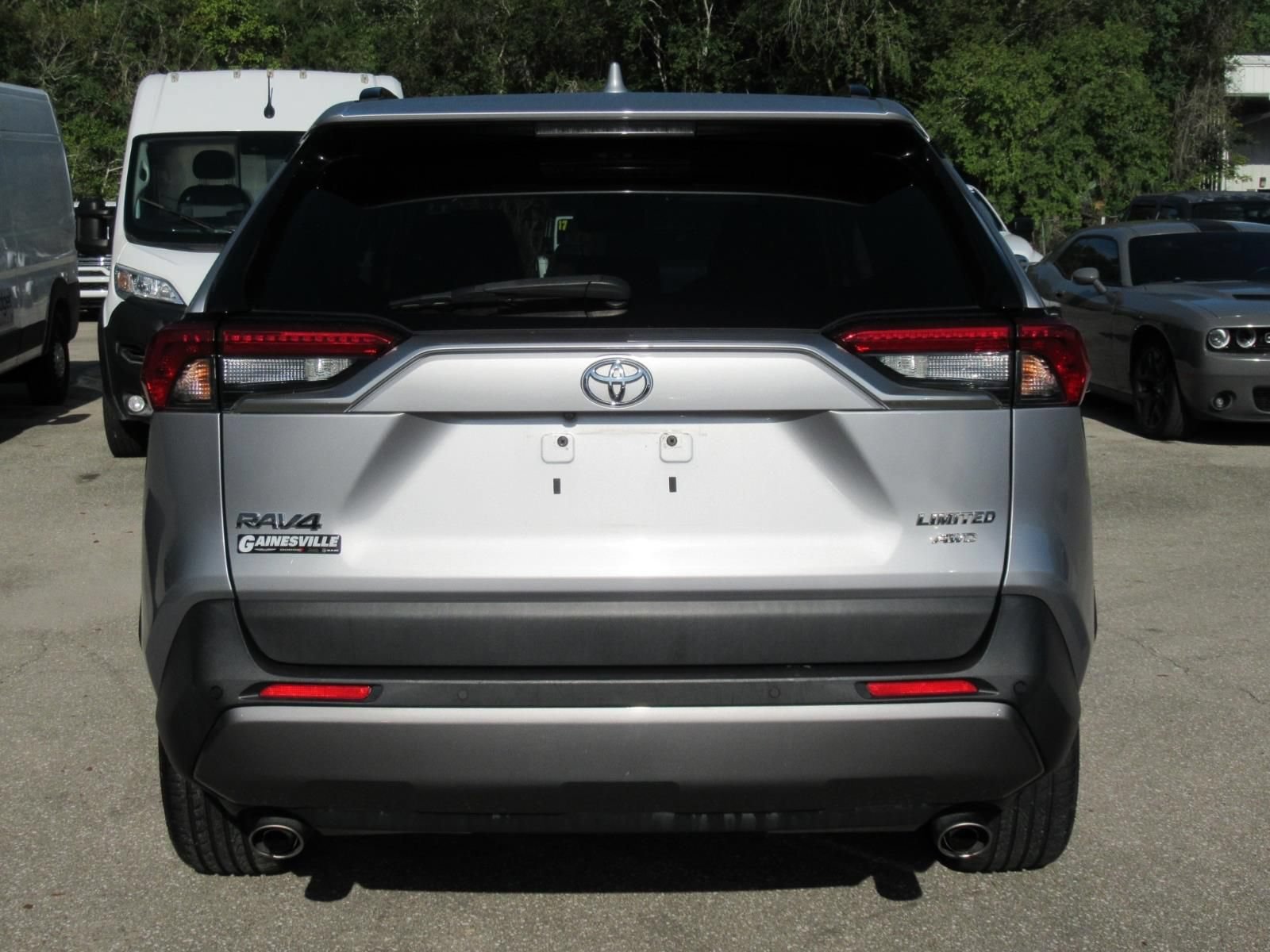 Used 2019 Toyota RAV4 Limited AWD/4WD image 6