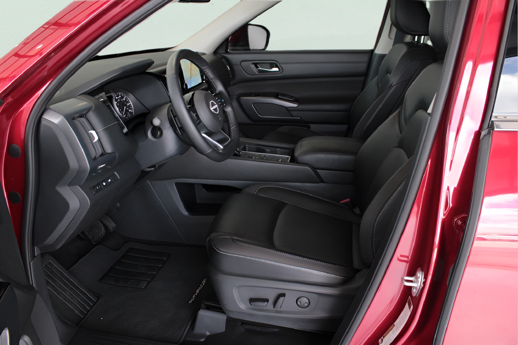 Used 2024 Nissan Pathfinder SL FWD image 22