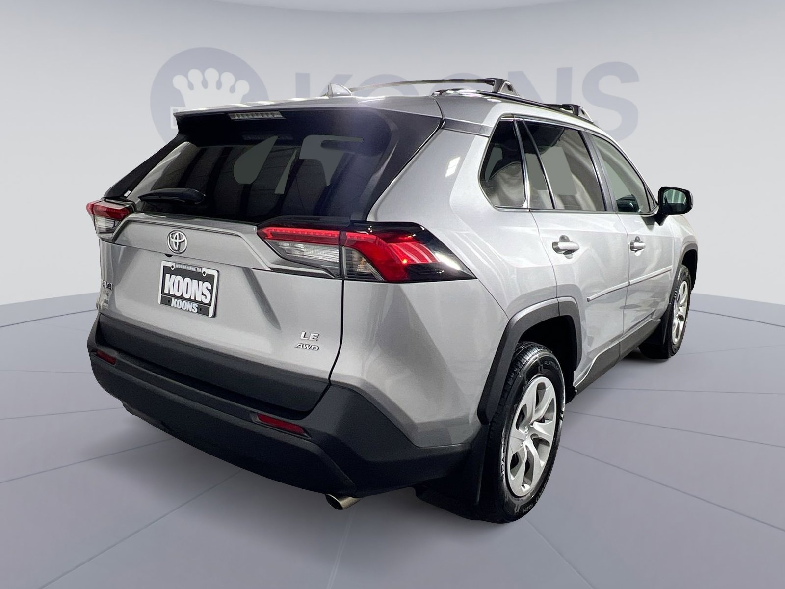 Used 2021 Toyota RAV4 LE AWD/4WD image 7