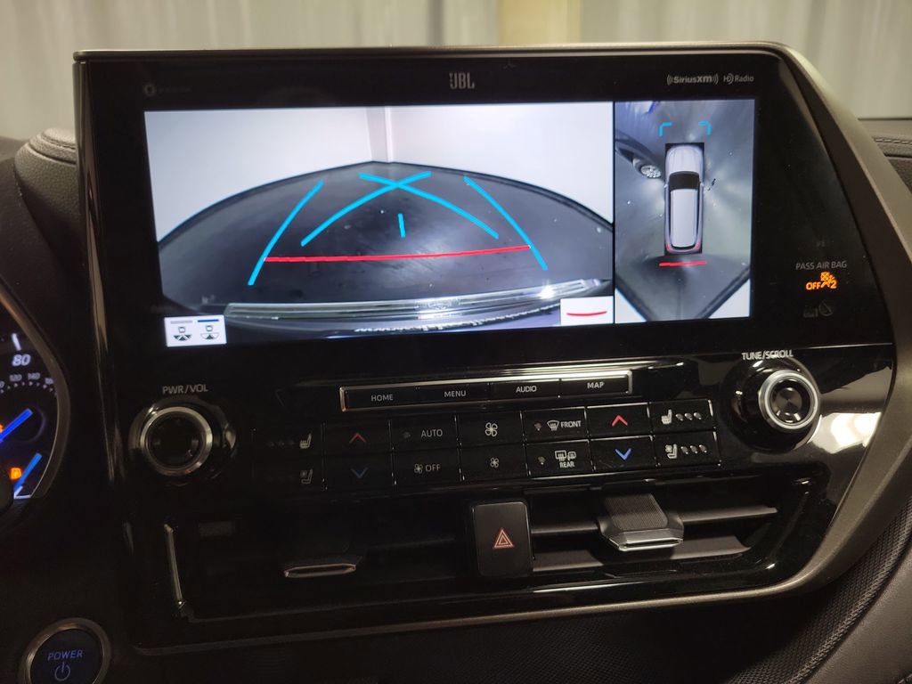Used 2021 Toyota Highlander Limited AWD/4WD image 18