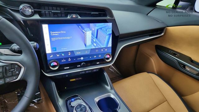 Used 2025 Lexus RZ 300e w/ Cold Area Package image 67