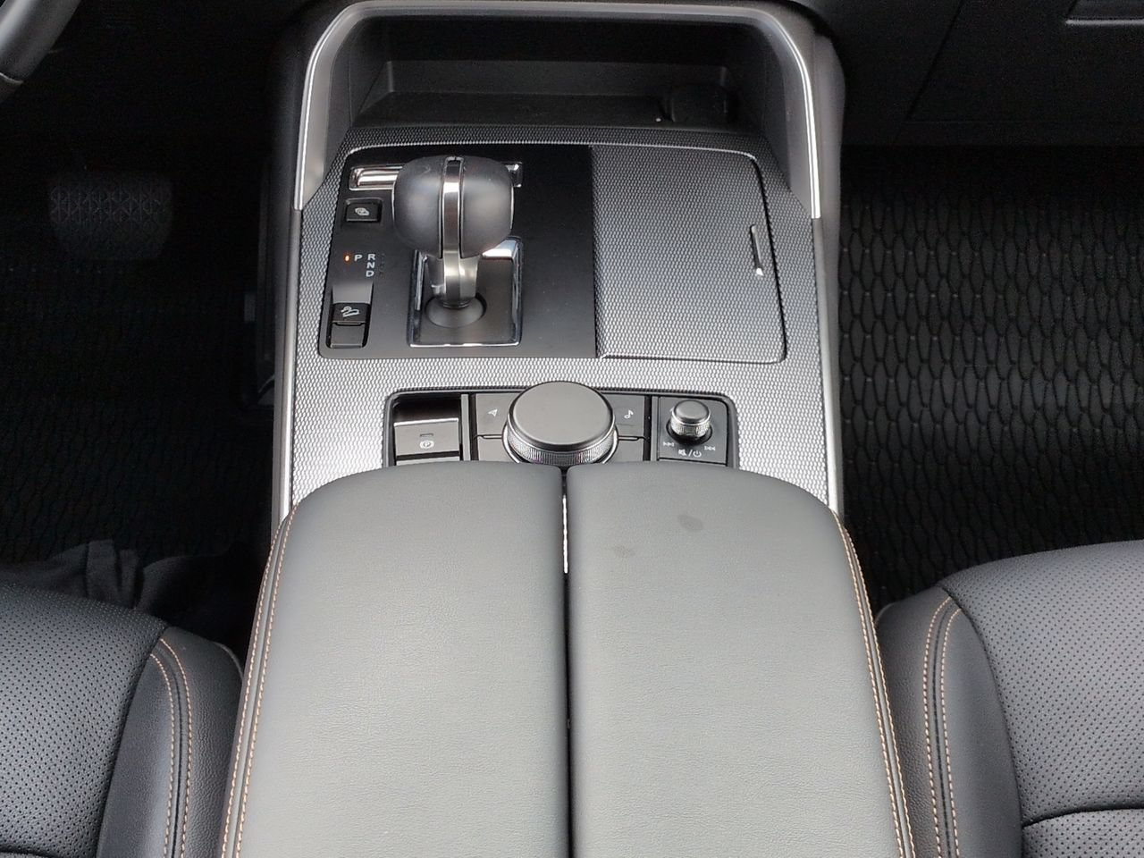 Used 2025 MAZDA CX-90 Plug-In Hybrid w/ Preferred AWD/4WD image 19