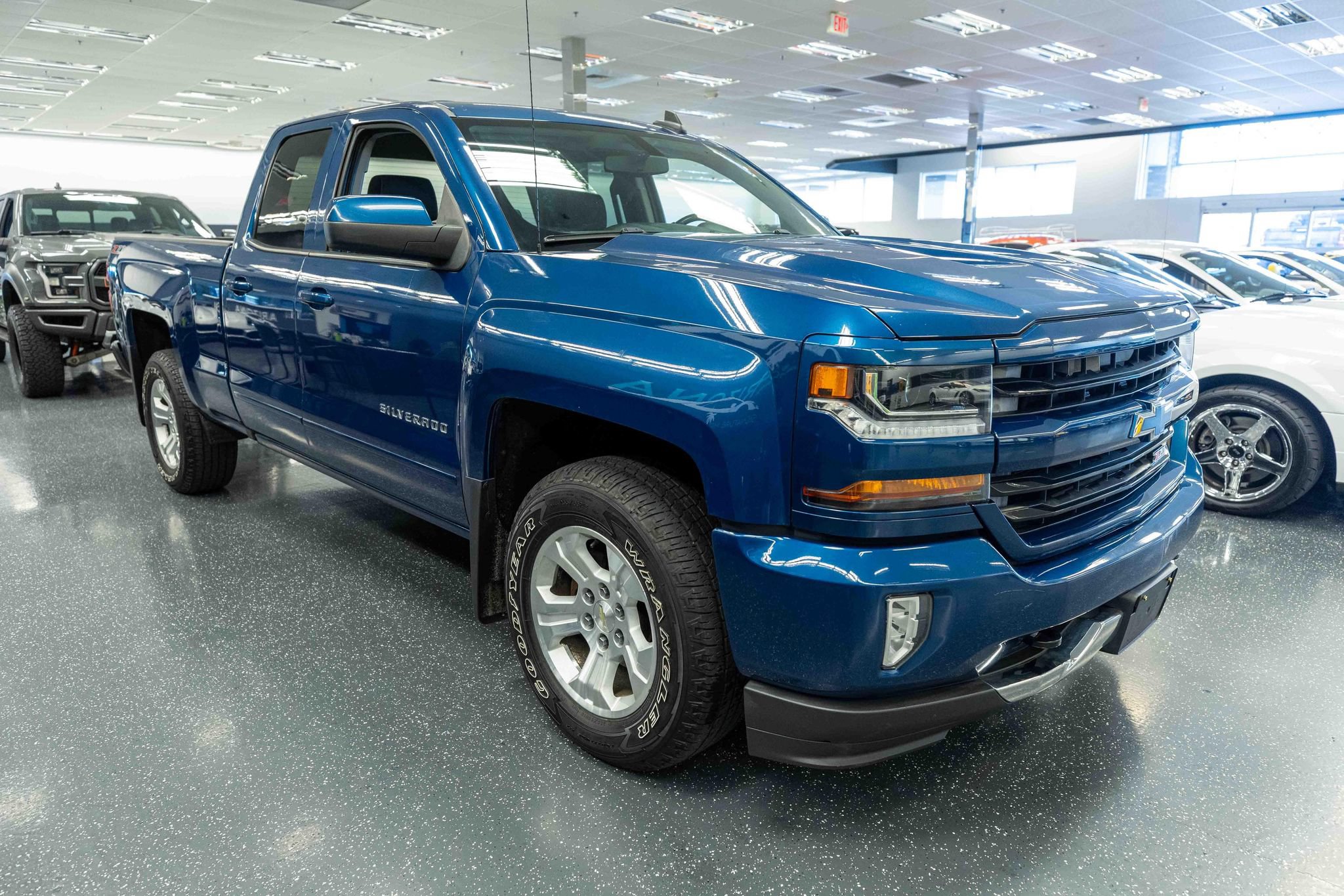 Used 2016 Chevrolet Silverado 1500 LT w/ All Star Edition AWD/4WD image 3